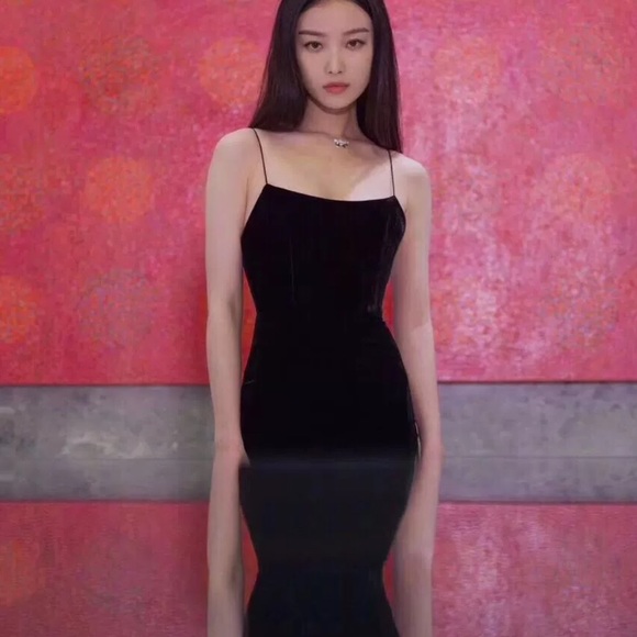 Alex Perry - Picture 5 of 6